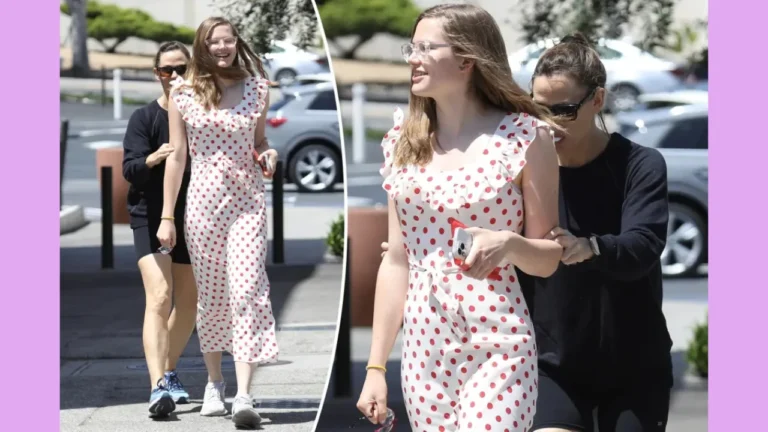 how tall is violet affleck